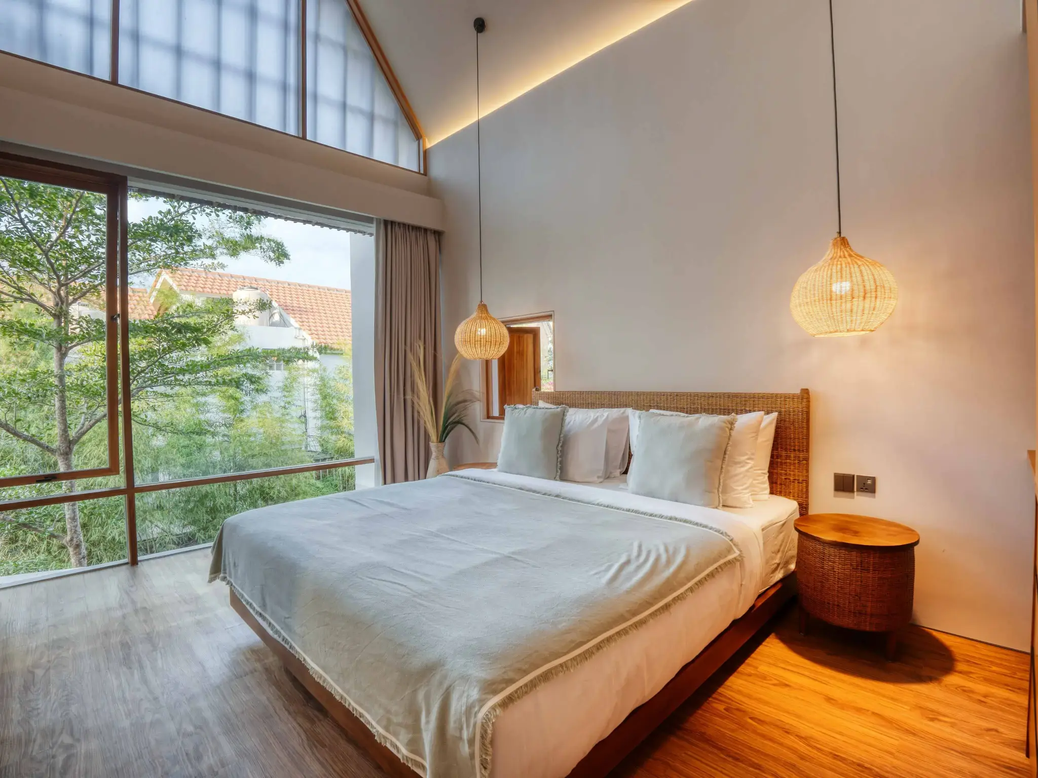 Guest bedroom